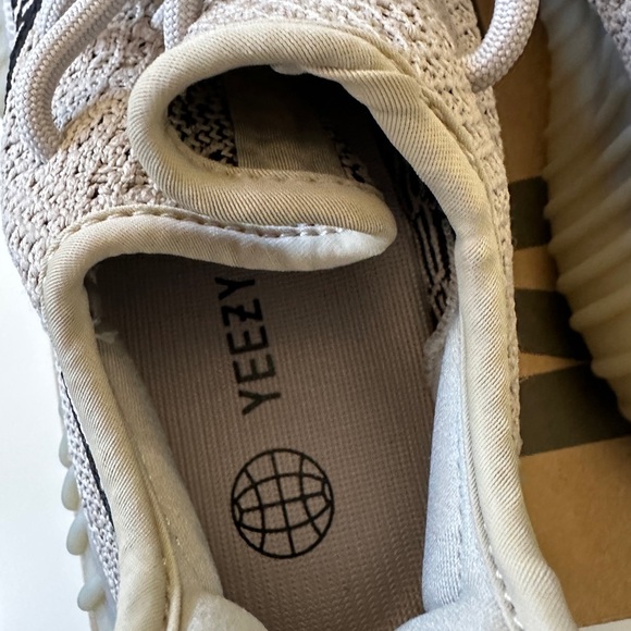 Yeezy Boost 350 V2 Slate made by adidas (NEW) - Picture 2 of 6